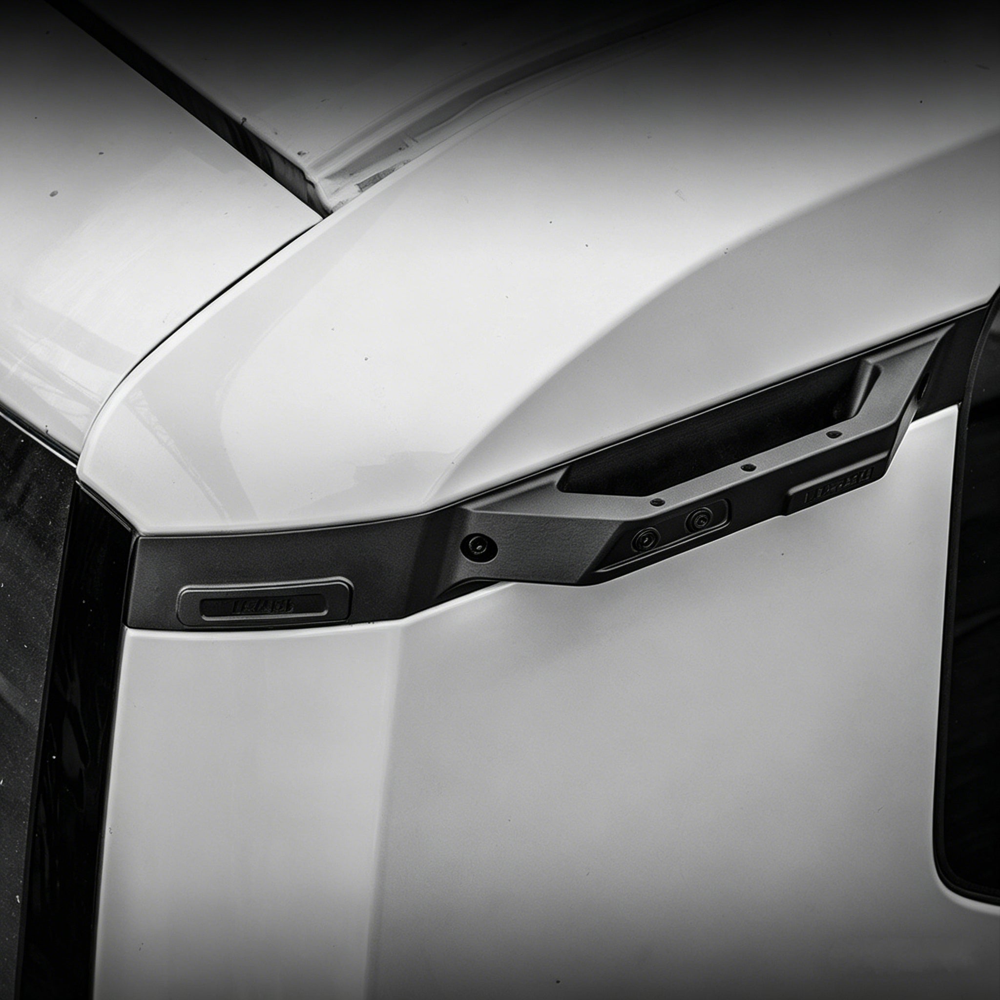 D-pillar handle for Lexus GX550