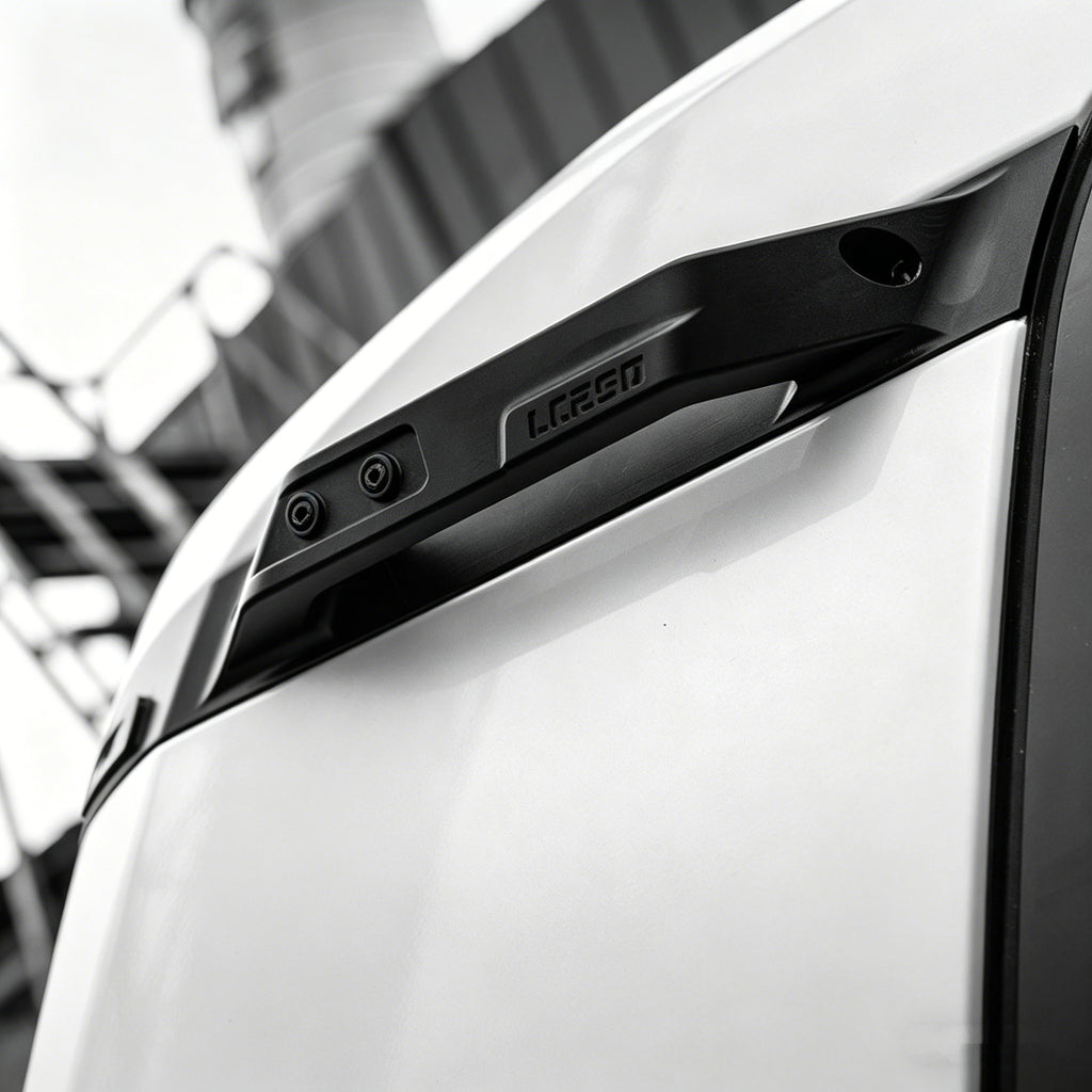 D-pillar handle for Lexus GX550