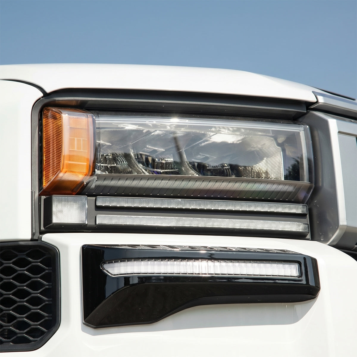 Three-Color Switchback DRLs  for Toyota LC250