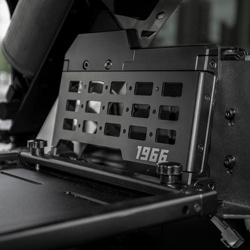 Quick-Release Cargo Platform for Ford Bronco